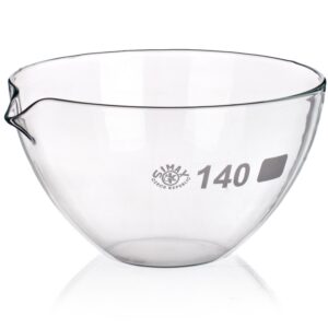 EVAPORATING DISH WITH FLAT BOTTOM AND SPOUT
